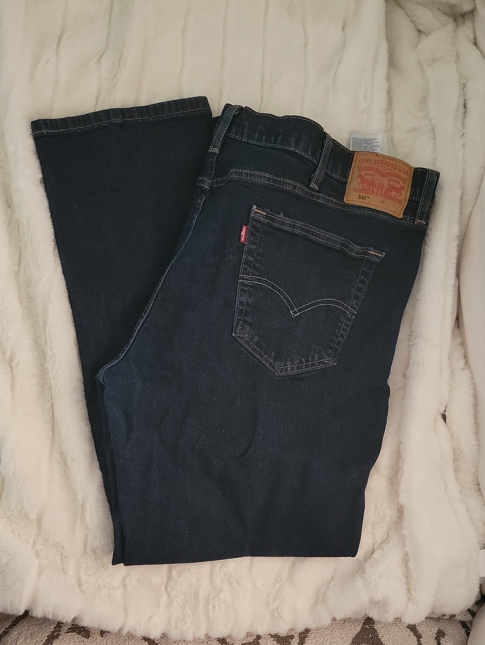 541 Levi's Men's Dark Indigo Straight Leg Jeans